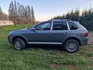 Porsche Cayenne Turbo 4.5 v8 331kW
