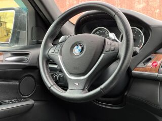 BMW X6 M 4.4 V8 300kW