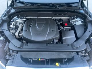Volvo XC60 AWD R-design 2.0 140kW