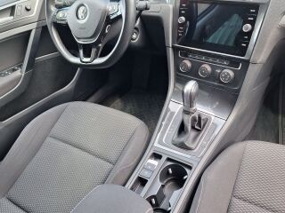 Volkswagen Golf 1.0 81kW