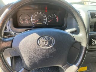 Toyota Hiace 2.5 70кВ