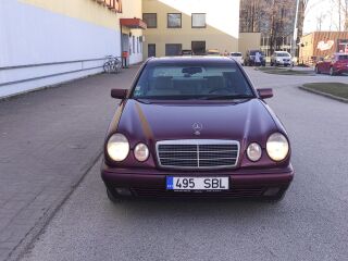 Mercedes-Benz E 200 2.0 R4 100kW