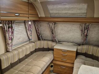 Swift Fairway 584