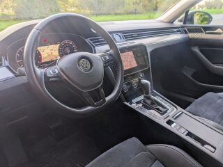 Volkswagen Passat R-Line Executive 1.5 TSI 110kW
