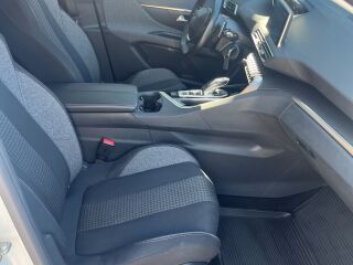 Peugeot 3008 Active PureTech 130 AT8 1.2 96kW