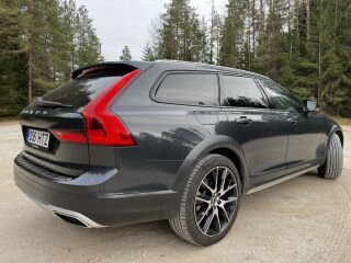 Volvo V90 Cross Country 2.0 140kW