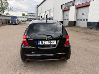 Honda Jazz 1.3 73кВ
