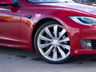 Tesla Model S 75D 384KW 158kW