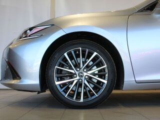 Lexus ES 300h Limited Edition 2.5 160kW