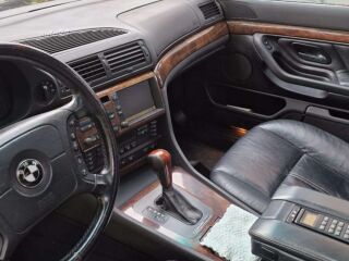 BMW 735 3.5 175kW