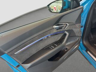 Audi e-tron 55 quattro 300kW 158kW