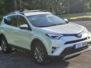 Toyota RAV4 2.5 114kW