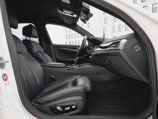 BMW M550 3.0 R6 294kW