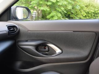 Toyota Yaris Cross Elegant 1.5 68кВ