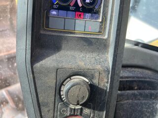 Neuson EZ 80 PERKINS 36кВ