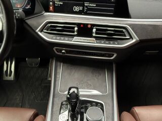 BMW X5 M50 M50i 4.4 V8 390kW