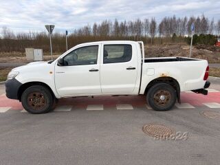 Toyota Hilux 2.5 106кВ
