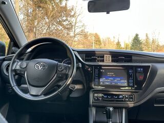 Toyota Corolla Facelift 1.6 97kW