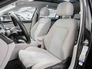 Volkswagen Passat Elegance 2.0 110kW