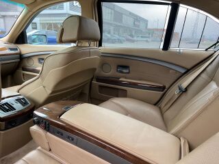 BMW 745 President Lux 4.4 V8 245kW