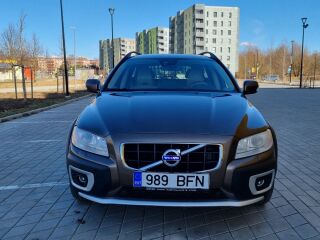 Volvo XC70 D5 SUMMUM 2.4 158kW