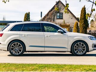 Audi Q7 e-tron S-line 3.0 V6 TDI 190кВ