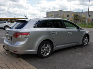 Toyota Avensis 2.0 93кВ