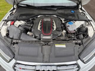 Audi S7 V8 331kW