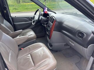 Chrysler Voyager Limited 2.8 110kW