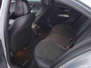 Mercedes-Benz E 220 AMG 2.0 145kW