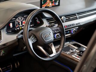 Audi SQ7 4.0 V8 320kW