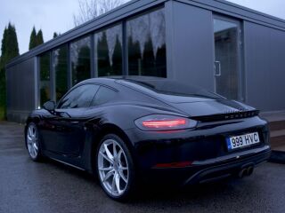 Porsche Cayman 2.0 220kW