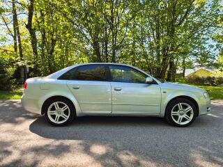 Audi A4 Exclusive 2.0 103kW