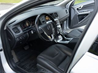 Volvo V60 Elegance Facelift Line 2.0 133kW