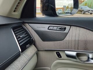 Volvo XC90 AWD Plus Dark B5 Google Mild Hybrid MY23 2.0 173kW