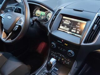 Ford S-MAX 2.0 132kW