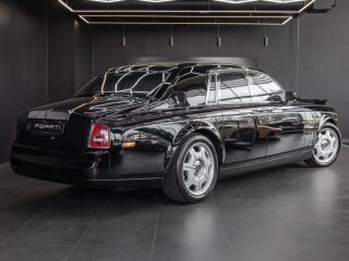 Rolls-Royce Phantom 6.8 V12 338kW