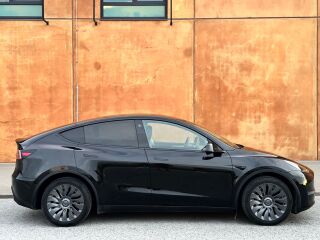 Tesla Model Y Long Range 4WD 378kW