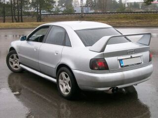 Audi A4 Quattro 2.8 i V6-30v 142kW