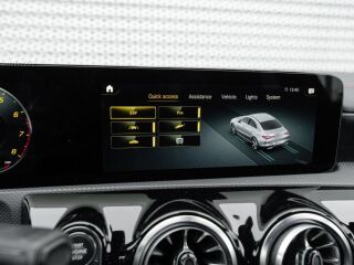 Mercedes-Benz CLA 180 180 AMG line 1.3 100kW