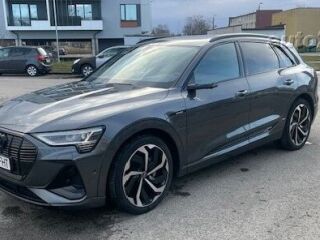 Audi e-tron 55 S-Line 158KW 300kW
