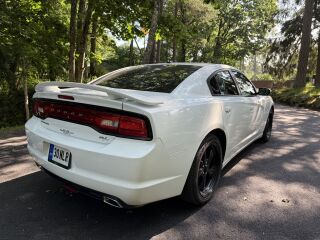 Dodge Charger 5.7 276kW