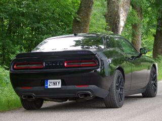 Dodge Challenger 6.4 V8 362kW