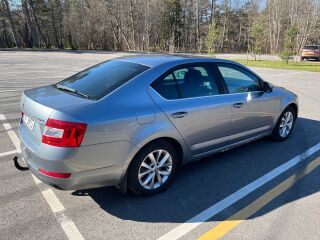 Skoda Octavia 1.6 77кВ