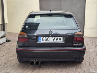 Volkswagen Golf GTI 2.0 2.0 8V 85kW