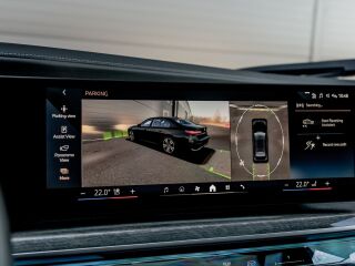 BMW 740 d xDrive M-Sportpakett 3.0 R6 210кВ