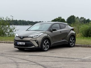 Toyota C-HR Style Plus 1.8 72kW