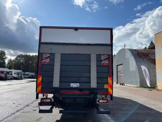 Volvo FL FL 210 BOX + LIFT 158kW