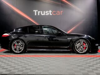 Porsche Panamera GTS Sport chrono 4.8 316kW