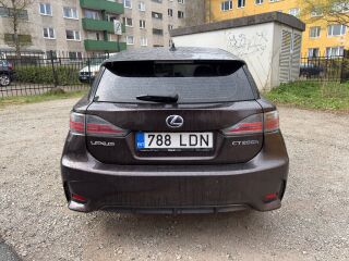 Lexus CT 200h 1.8 73кВ